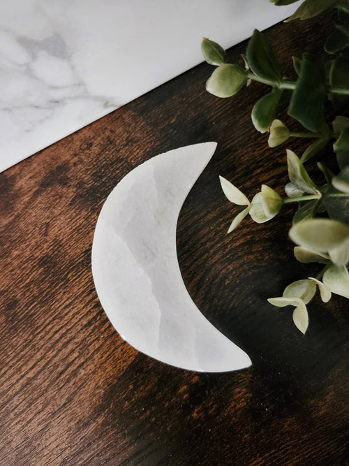 3" Selenite Crystal Moon Charging Plate Altar Piece